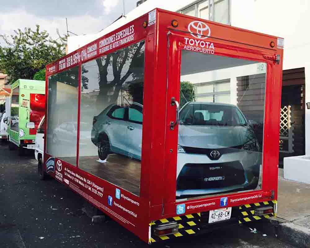 Vitrina Móvil Explo para Toyota1000x800 Vitrin Móvil