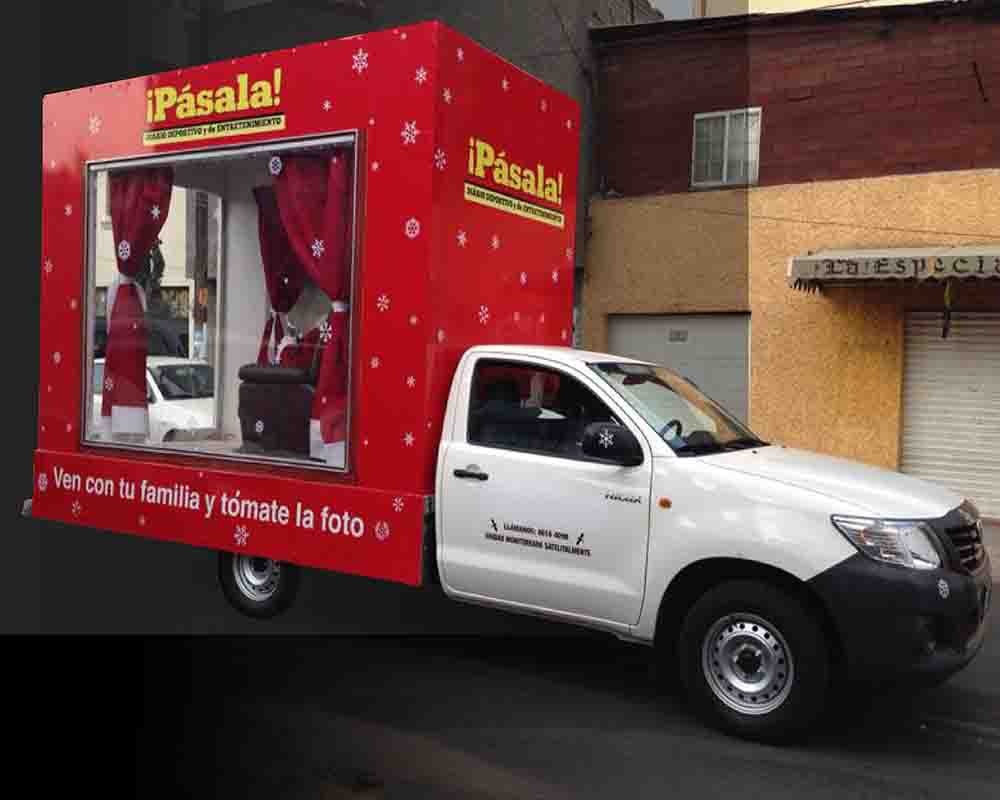 Vitrina Móvil Oficina Plataforma creativa custom Explo 100×800 Vitrina Móvil de explotumarca para periódico Pásala