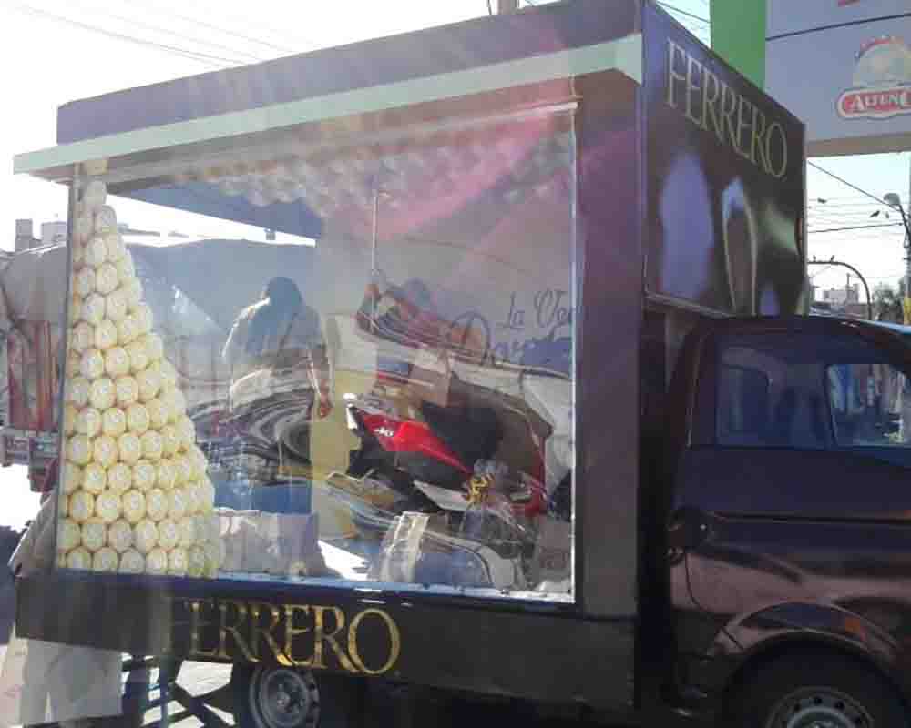 Vitrina Móvil de Explo para FERRERO Vitrinas Móviles
